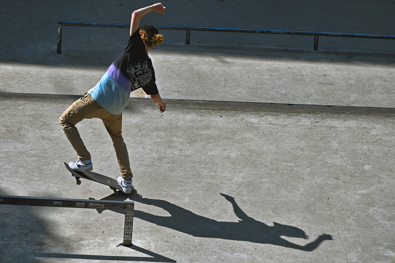 Skateboard-uri pentru fete - cum alegi o placă care combină stilul și funcționalitatea?
