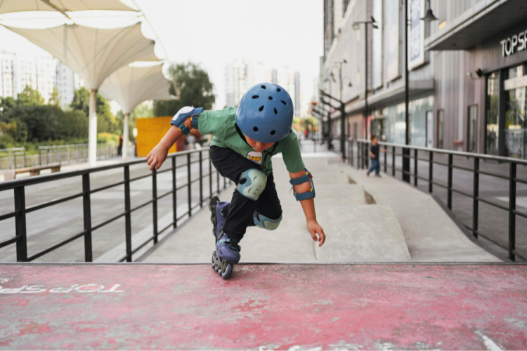 Ce lame cu role pentru copilul dumneavoastră? Consultați Ghidul sporturilor urbane!