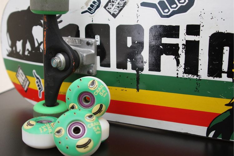 Cum se spală roțile unui skateboard?
