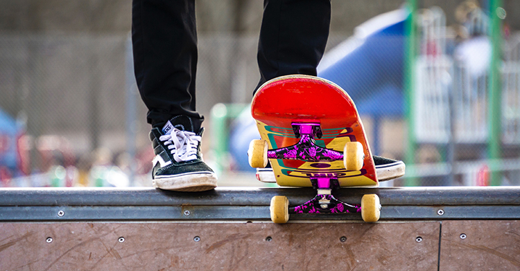Squeaky truckies în skateboarding. Cum să le abordăm?