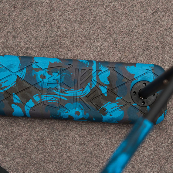 NKD PRO 7.5 "Trampolină Scooter negru și albastru Army wys. 60-90 cm