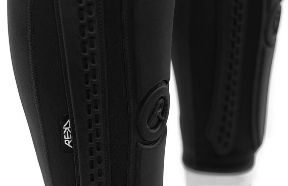 REKD Energy Covert Apărători lungi pentru tibie Negru