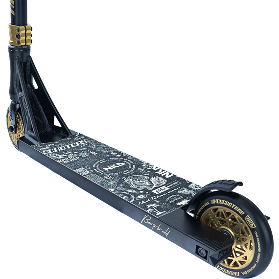 Performanță Scuter stradal ușor NKD GAS negru și aur wys. 85 cm