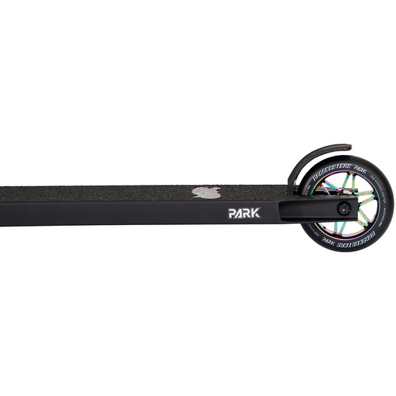 NKD Park Stunt scuter negru și curcubeu wys. 84 cm
