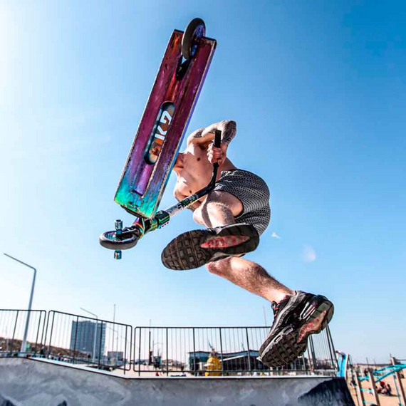 Performanță Scooter mare aluminiu ușor Platformă largă NKD Turbine Rainbow High 87 cm