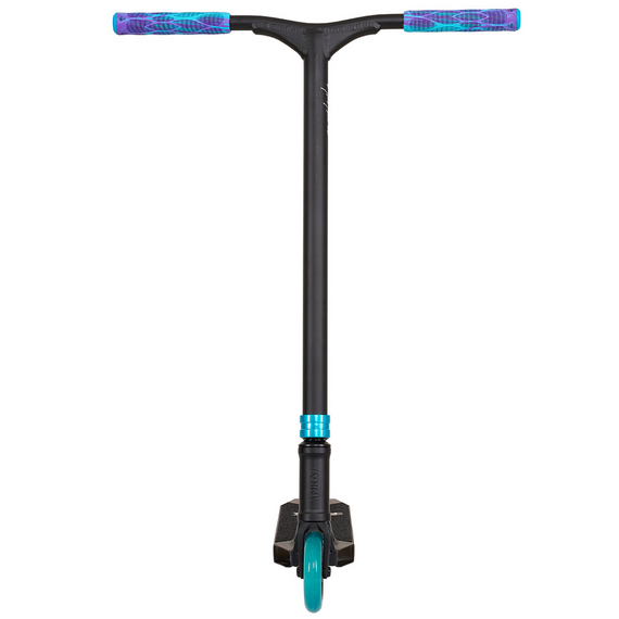 NKD Park Stunt scuter negru și albastru wys. 84 cm