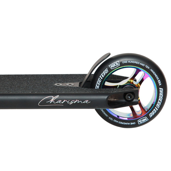 NKD RIZZ Stunt Scooter negru și curcubeu 85 cm