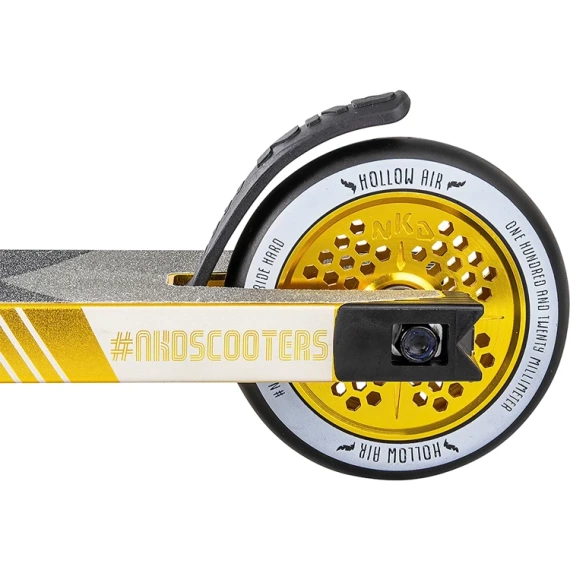 NKD Fuel Lightweight Street Performance Scooter Gold Wys. 84 cm