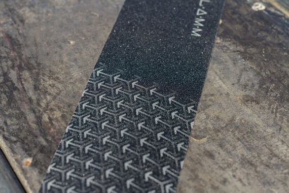 Șmirghel pentru scuter Slamm Griptape Nebula