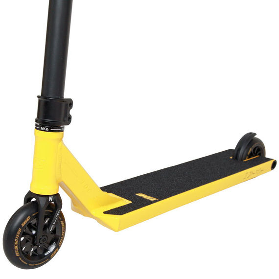 NKD IDC Scuter Stunt Negru și galben wys. 90 cm