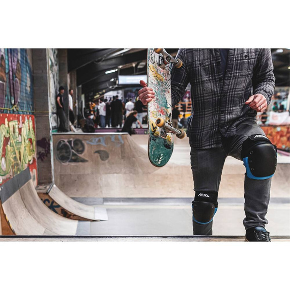 Genunchiere REKD Ramp L negru și albastru 