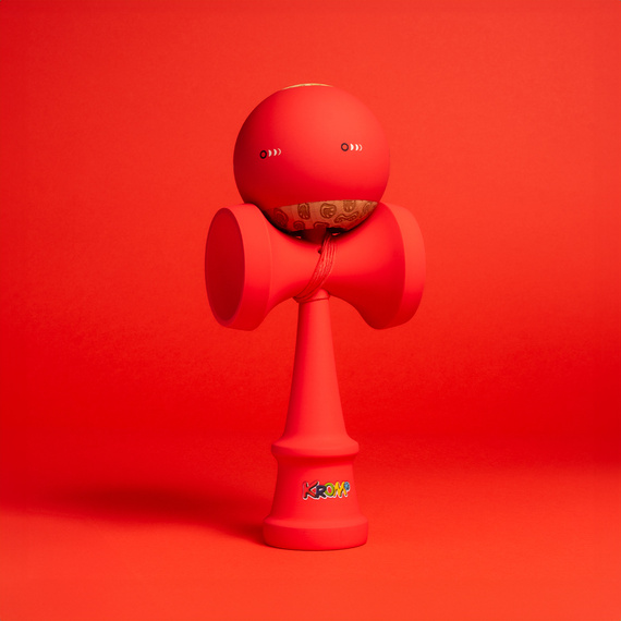 Kendama KROM Kolor Roșu