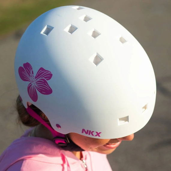 NKX Brain Saver Flower Pink Cască de skateboard