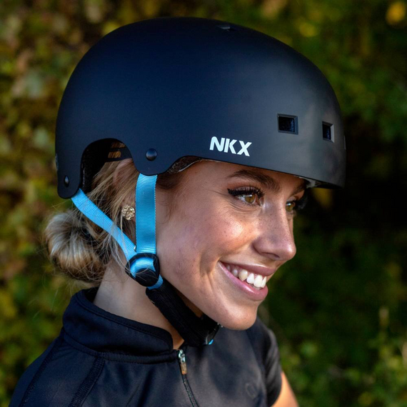 NKX Brain Saver Cască de skateboard negru și albastru