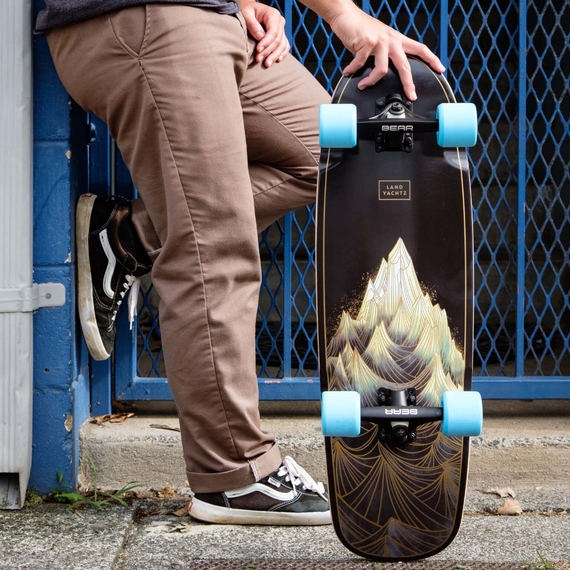 Cruiser skateboard LandYachtz Tugboat Light Peak Ultra Carve 30"