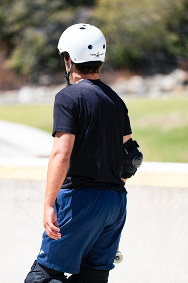 Cască Triple Eight Deep Cover White Gloss