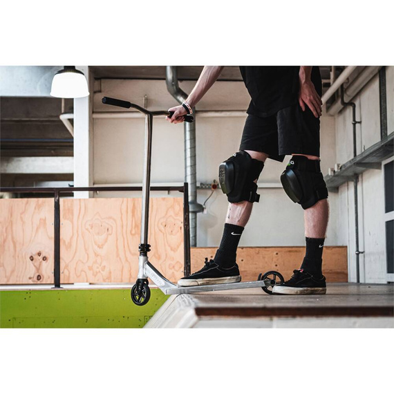 Genunchiere REKD Energy Patrol L Alb