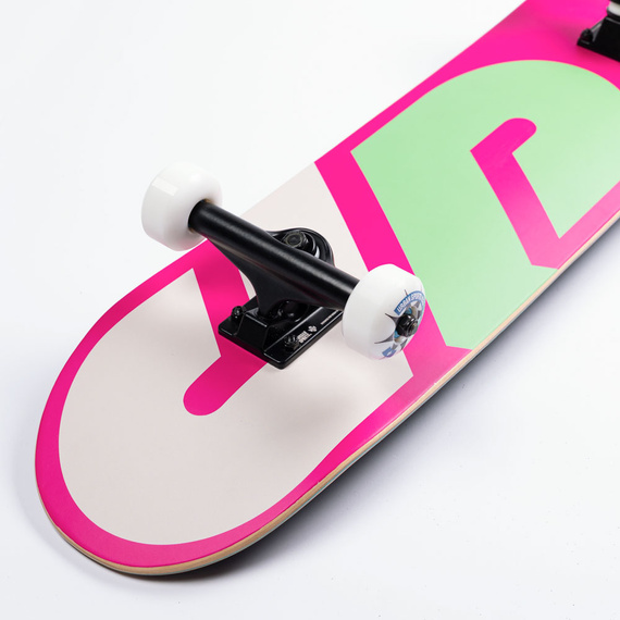 Skateboard complet Urban Sports cu logo roz 8.0"