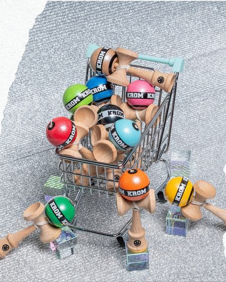 Kendama KROM Mikro Negru