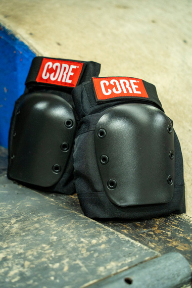 Protecții pentru genunchi CORE Street Skate Knee Pads Negru-Gri