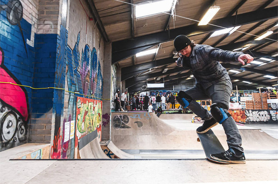 Genunchiere REKD Ramp L negru și albastru 