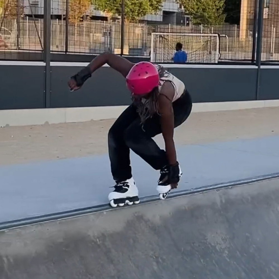 Patine Story Inline Aggressive Alb și Negru 