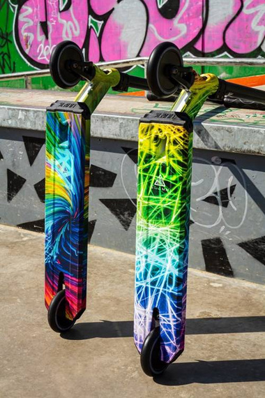 Scuter de performanță 86.5 cm SLAMM Strobe V4 Surge