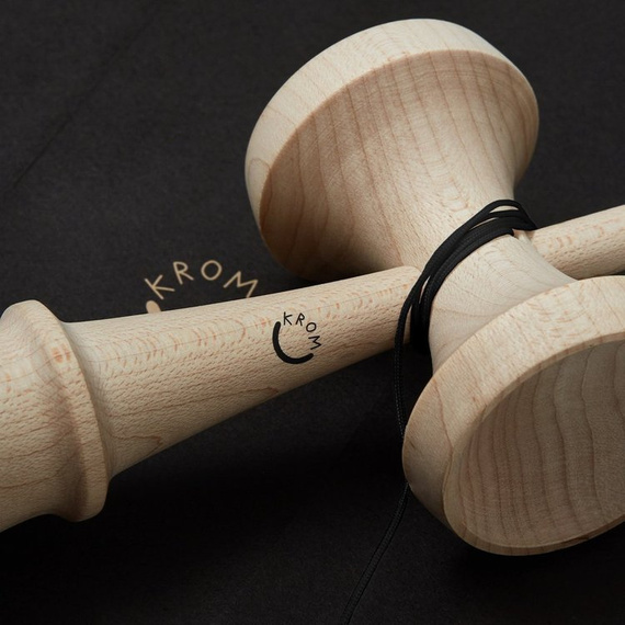 Kendama KROM cărbune de gaz