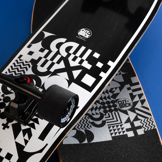 Surfskate Cutback bord - B & W 32 "