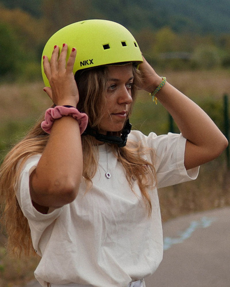 NKX Brain Saver Skateboard Helmet Verde lime