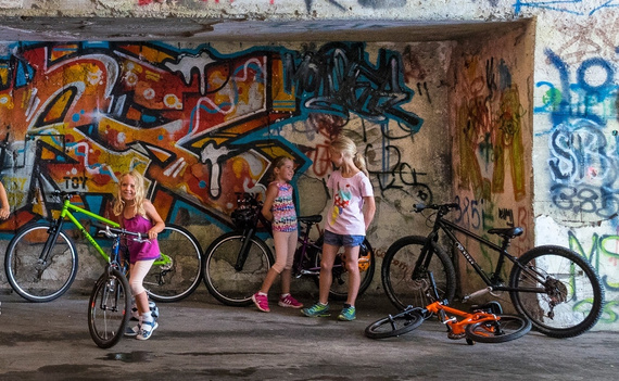 KUbikes bicicletă ușoară pentru copii și tineri 26 negru și roșu