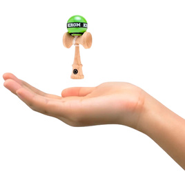 Kendama KROM Mikro Verde deschis