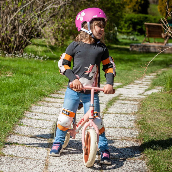 NKX Brain Saver Flower roz și alb Cască de skateboard