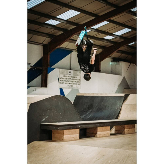 SLAMM Assault Blue 84 cm scuter de performanță pentru copii