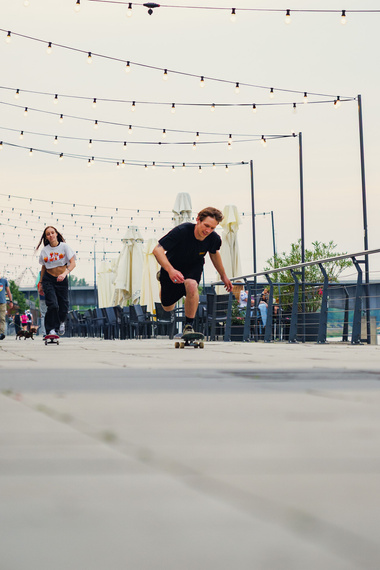 Complete Urban Sports Construcție Logo Skateboard 8.0"
