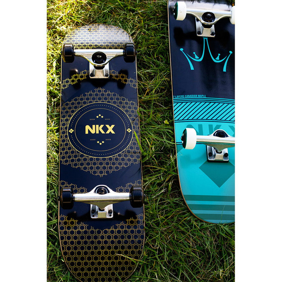 Skateboard-ul complet NKX Royal 8.25"