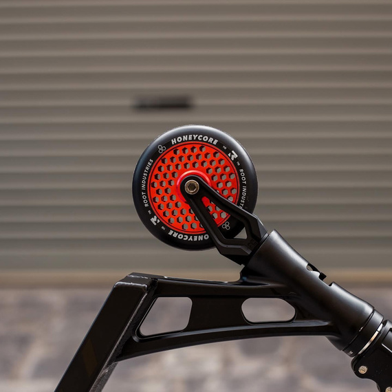 Root Industries Honeycore Black Pro Scooter Wheels 2-Pack Red 110 mm (2 buc).)