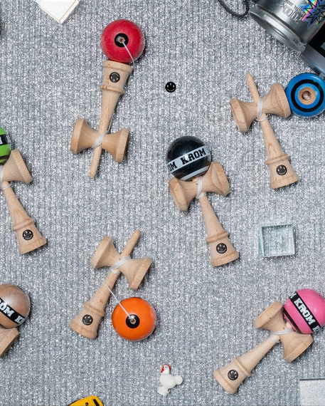 Kendama KROM Mikro Portocaliu