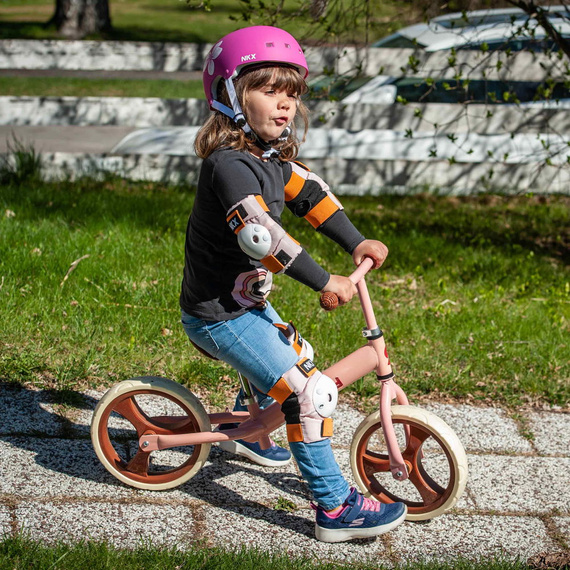 NKX Brain Saver Flower roz și alb Cască de skateboard