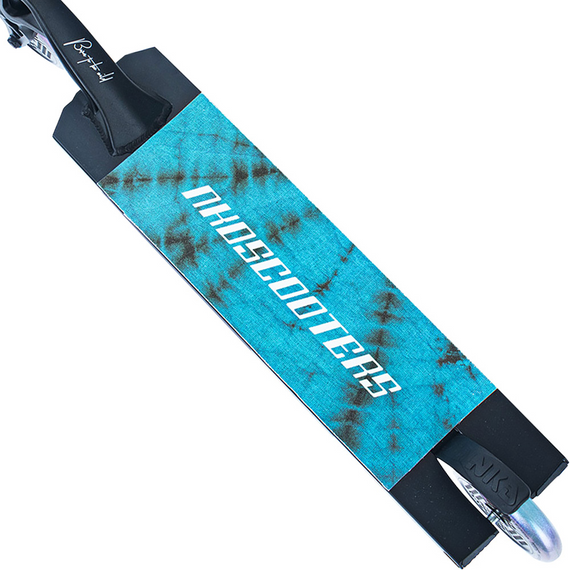 Scuter de performanță NKD Extreme Wys negru și argintiu. 91 cm