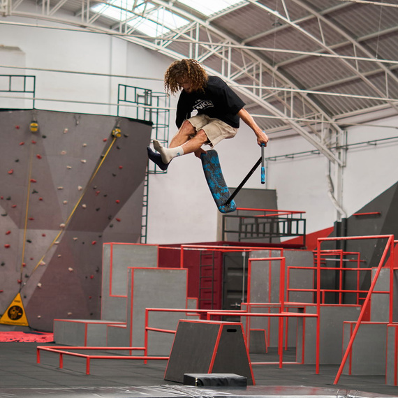 NKD PRO 7.5 "Trampolină Scooter negru și albastru Army wys. 60-90 cm