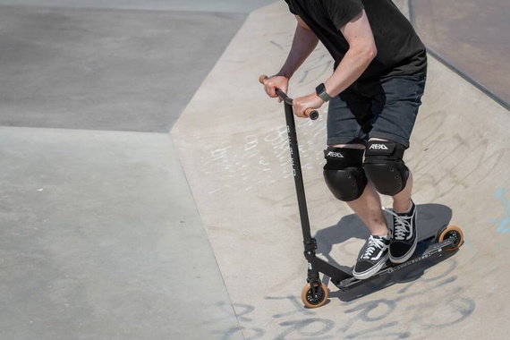 Genunchiere REKD Ramp XL Negru