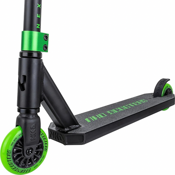 NKD Următoarea generație verde-negru de înaltă performanță din aluminiu scuter ușor pentru călăreți tineri. 79,4 cm