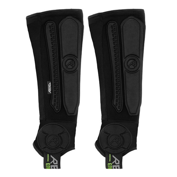REKD Energy Covert Shin și gleznă Guards scurt negru
