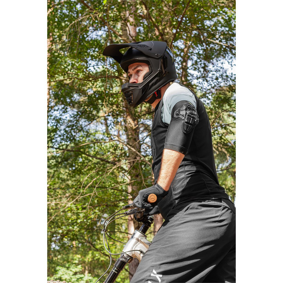 Genunchiere REKD Ramp Negru