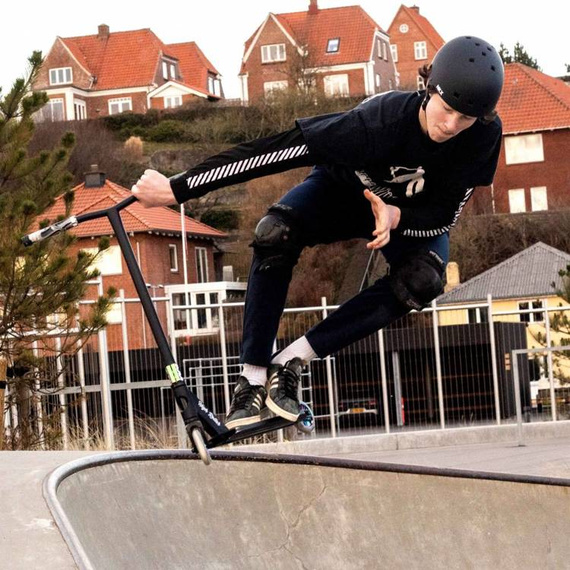 Story High Roller Scooter de performanță roz Wys. 84 cm