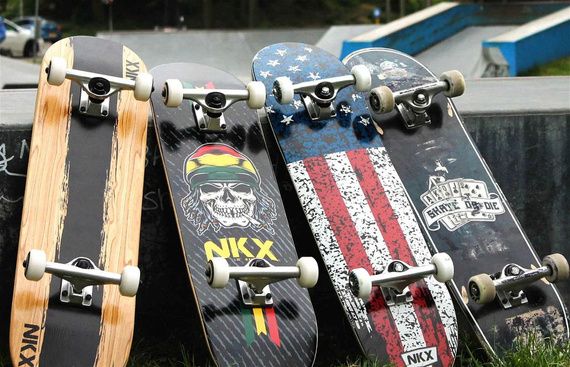 Completați NKX Rasta Royal Series Skateboard Skull 8.25"
