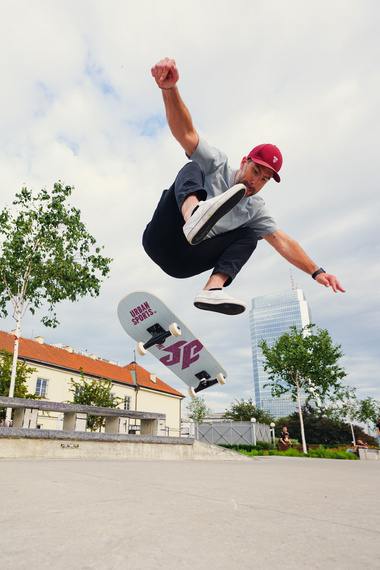 Complete Urban Sports Construcție Logo Skateboard 8.0"