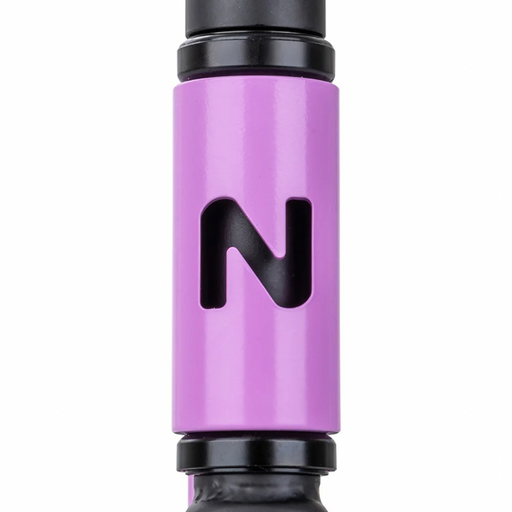NKD Următoarea generație de trotinete de performanță din aluminiu ușor și violet pentru călăreți tineri. 79,4 cm