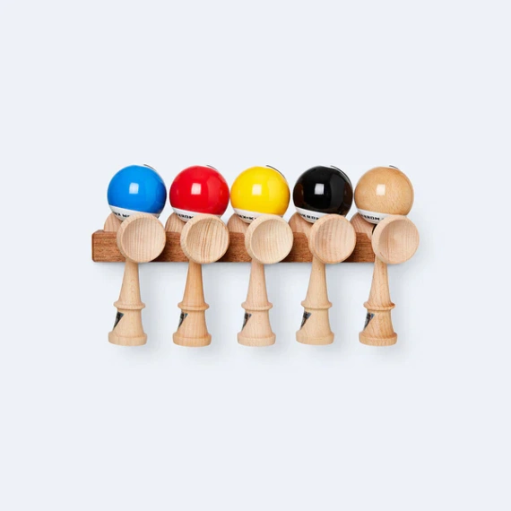 Suport pentru kendama KROM Cliff John Mahogany